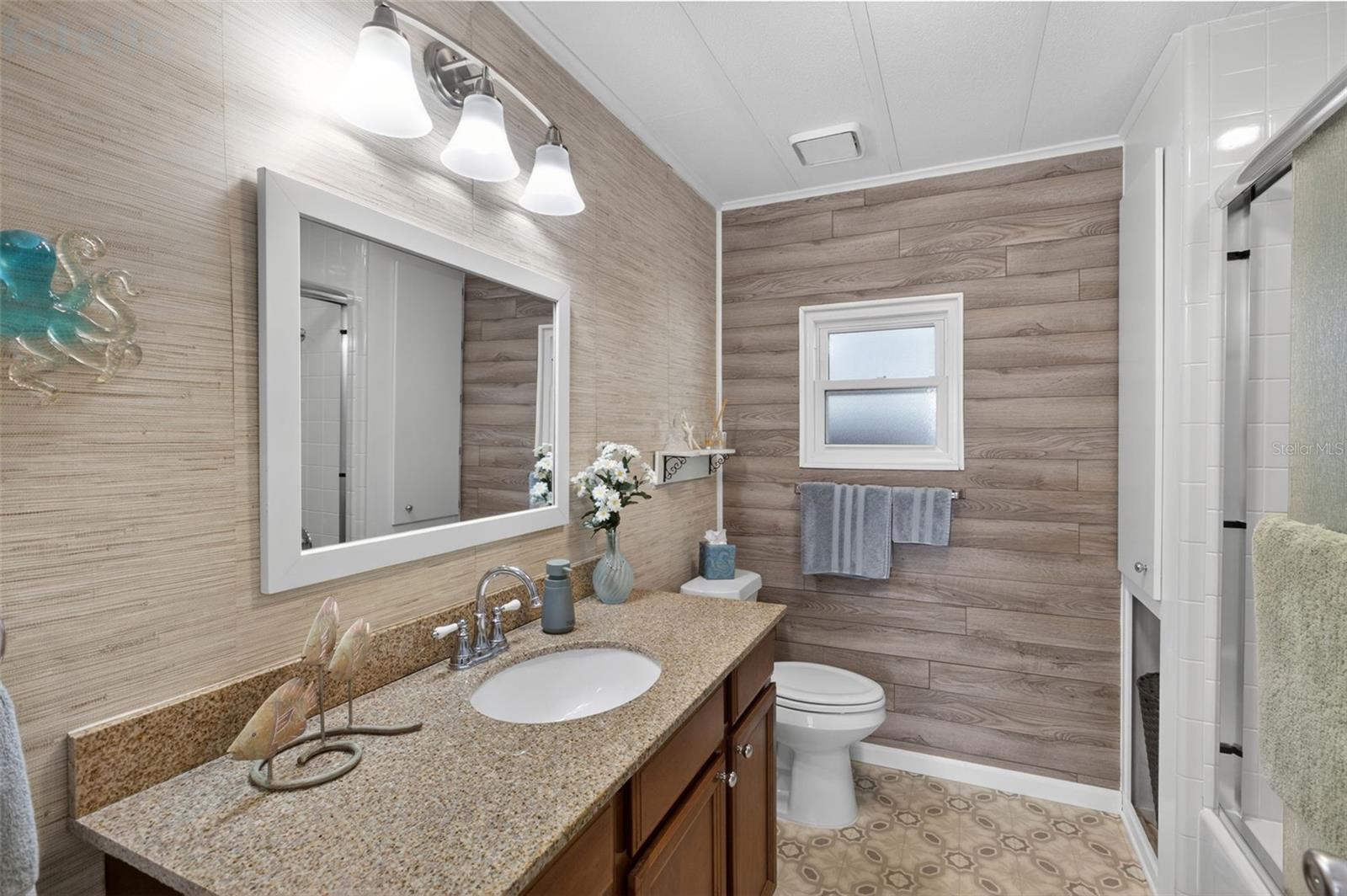 Image 25 of 71 For 677 El Tango