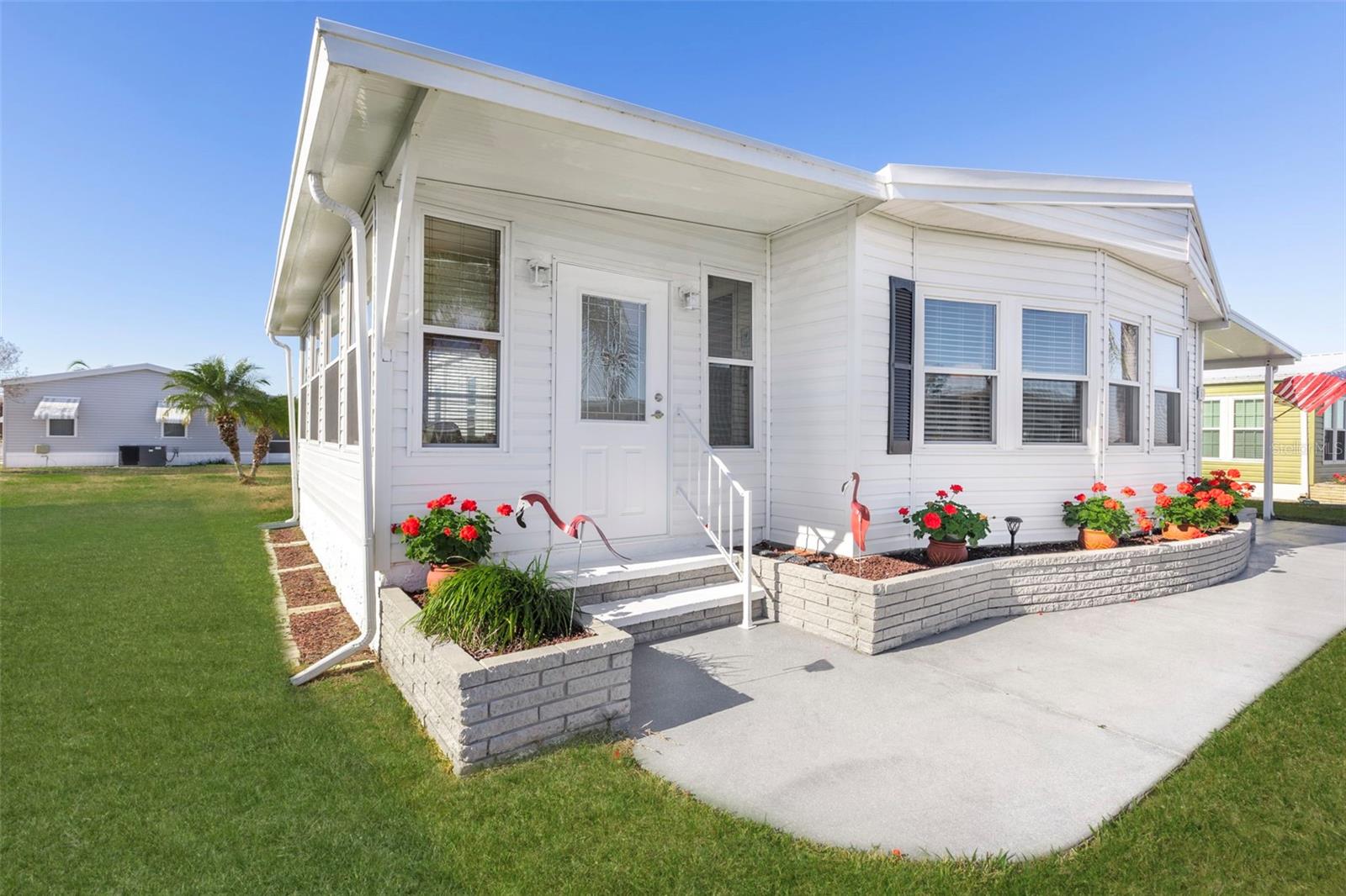 Image 27 of 71 For 677 El Tango