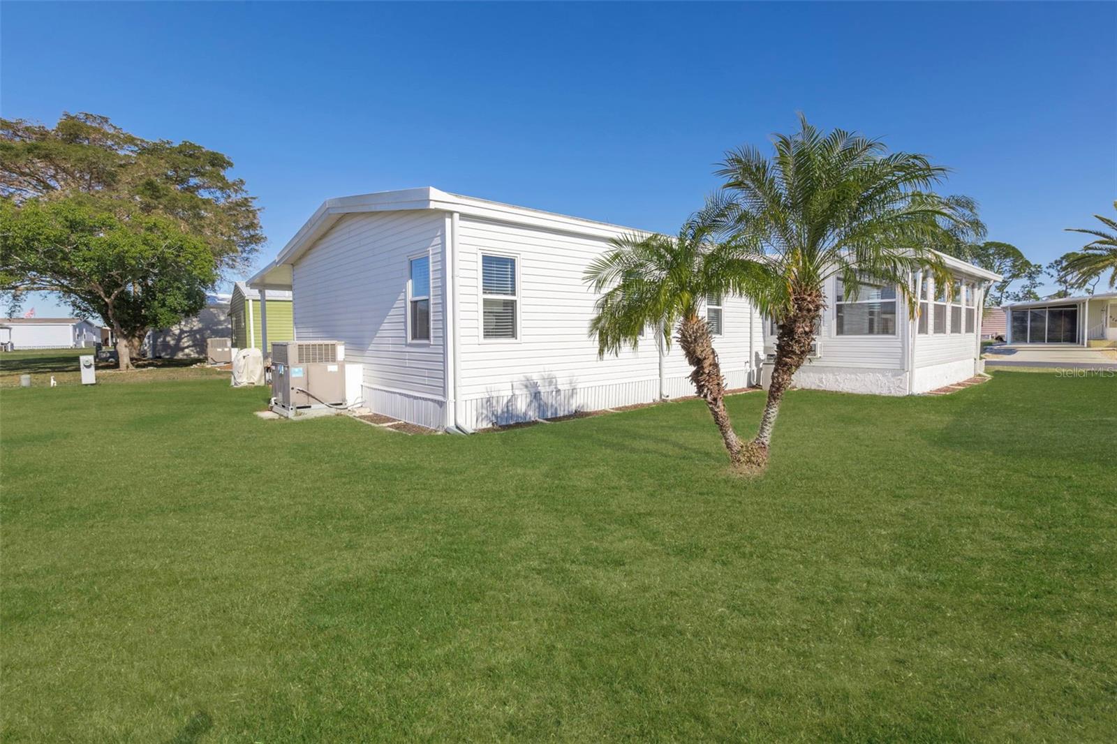 Image 28 of 71 For 677 El Tango