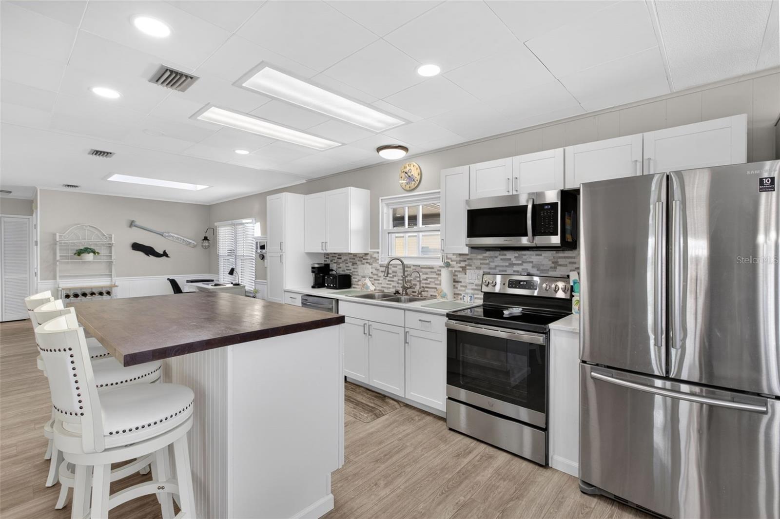 Image 8 of 71 For 677 El Tango