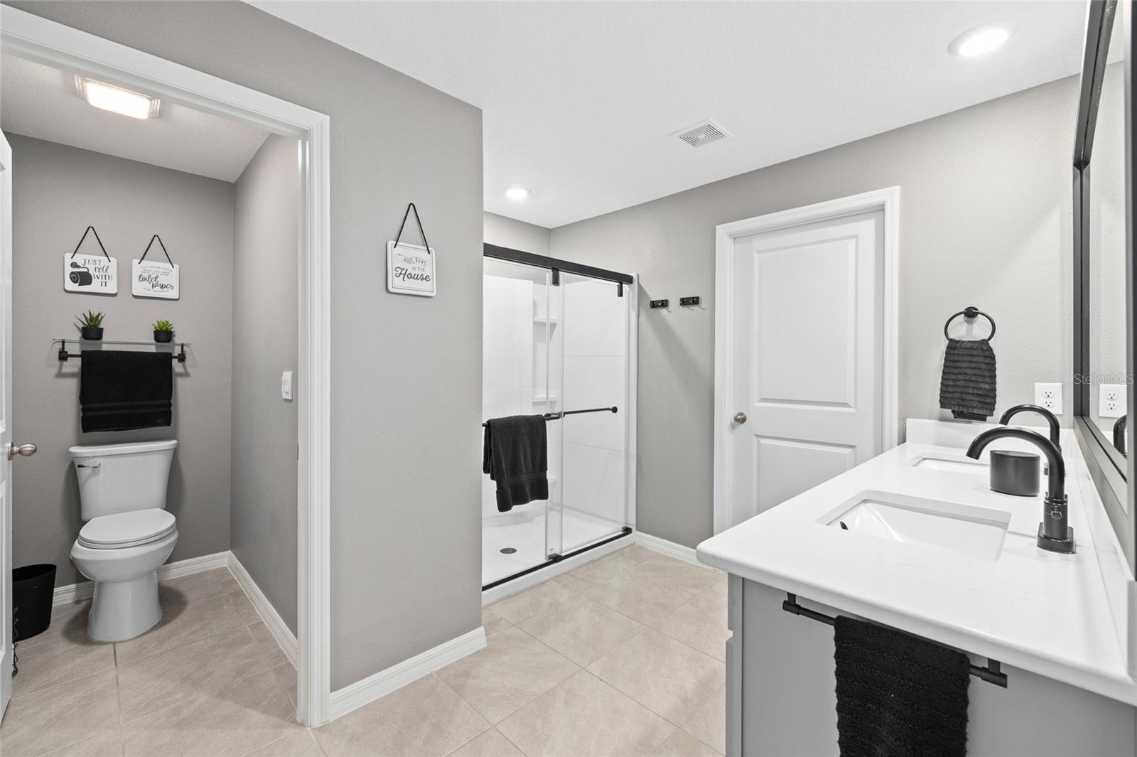 Image 22 of 48 For 16507 Windmill Forge Pass