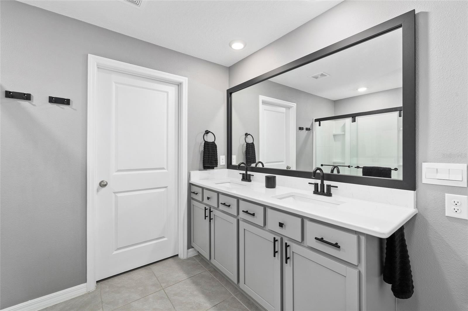 Image 23 of 48 For 16507 Windmill Forge Pass