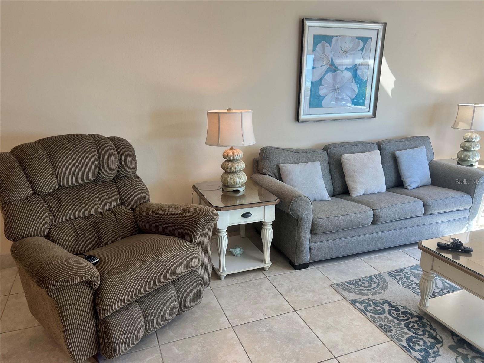 Image 10 of 35 For 1001 Point Of Rocks Road 310