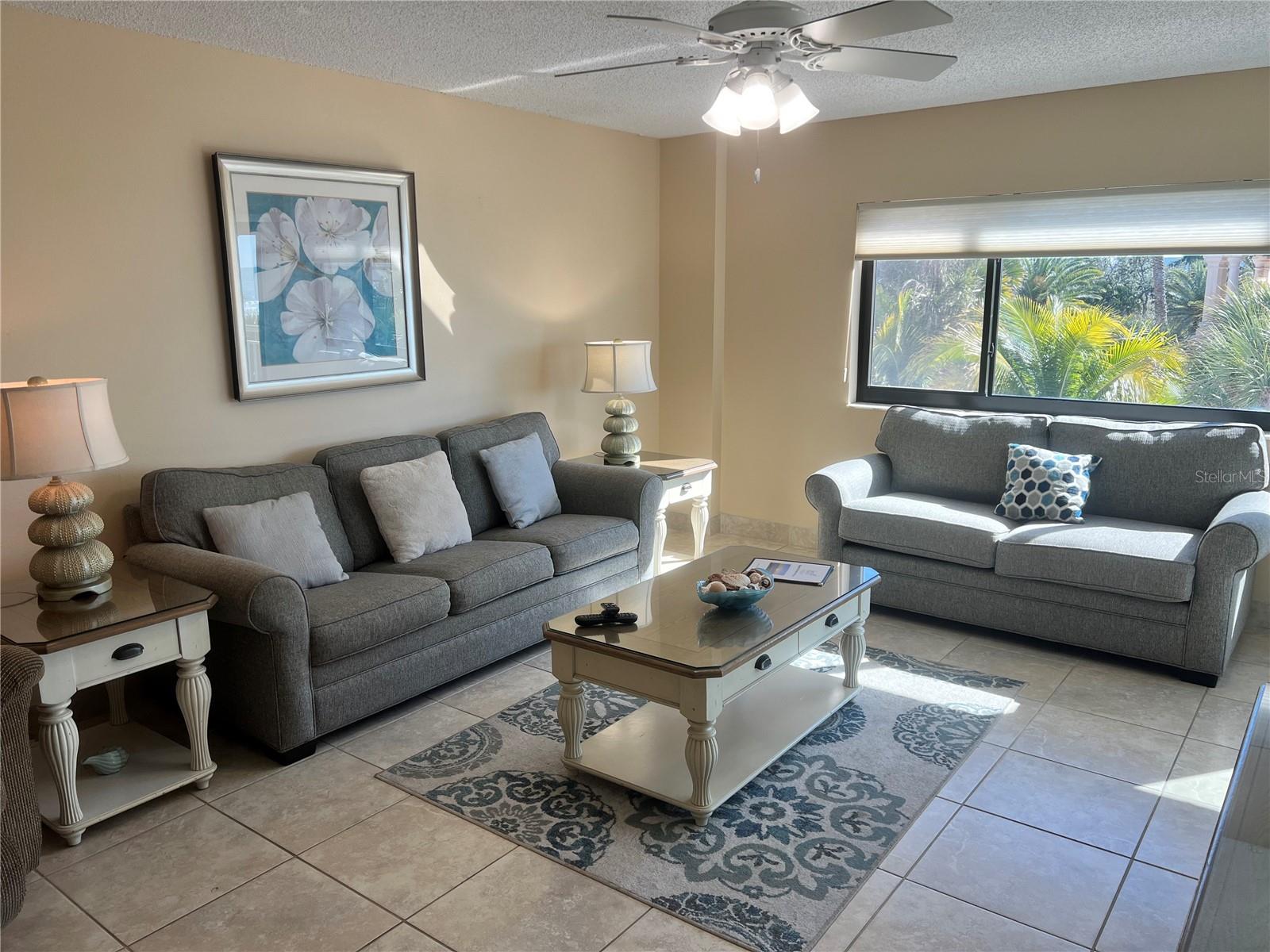 Image 9 of 35 For 1001 Point Of Rocks Road 310