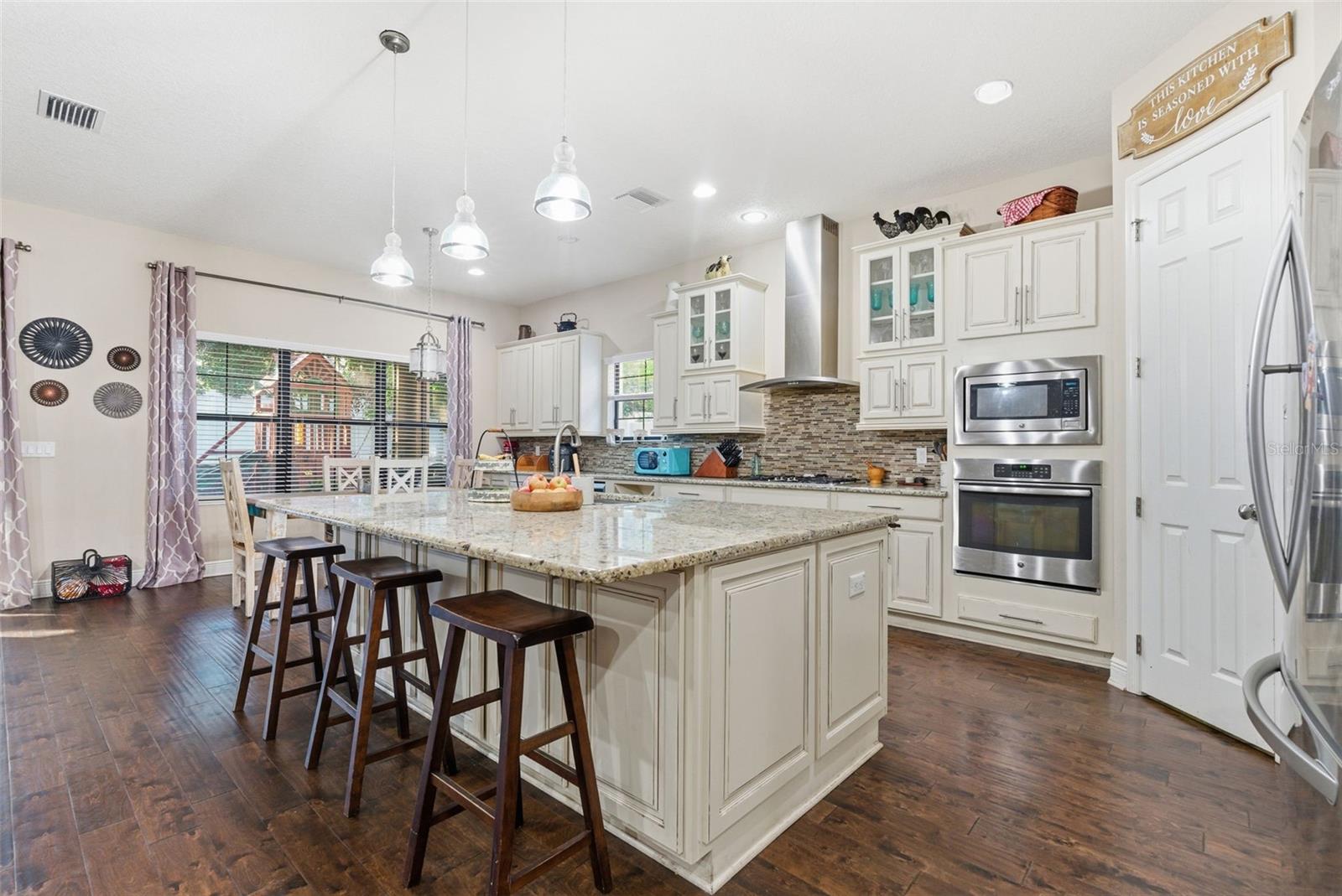 Image 11 of 42 For 2651 Calvano Drive