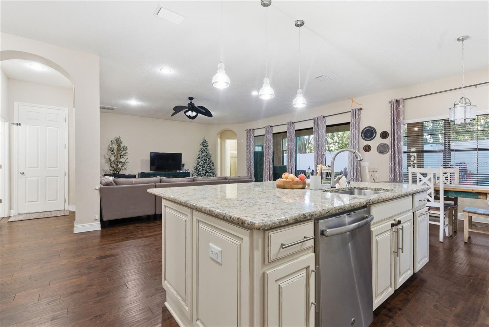 Image 12 of 42 For 2651 Calvano Drive