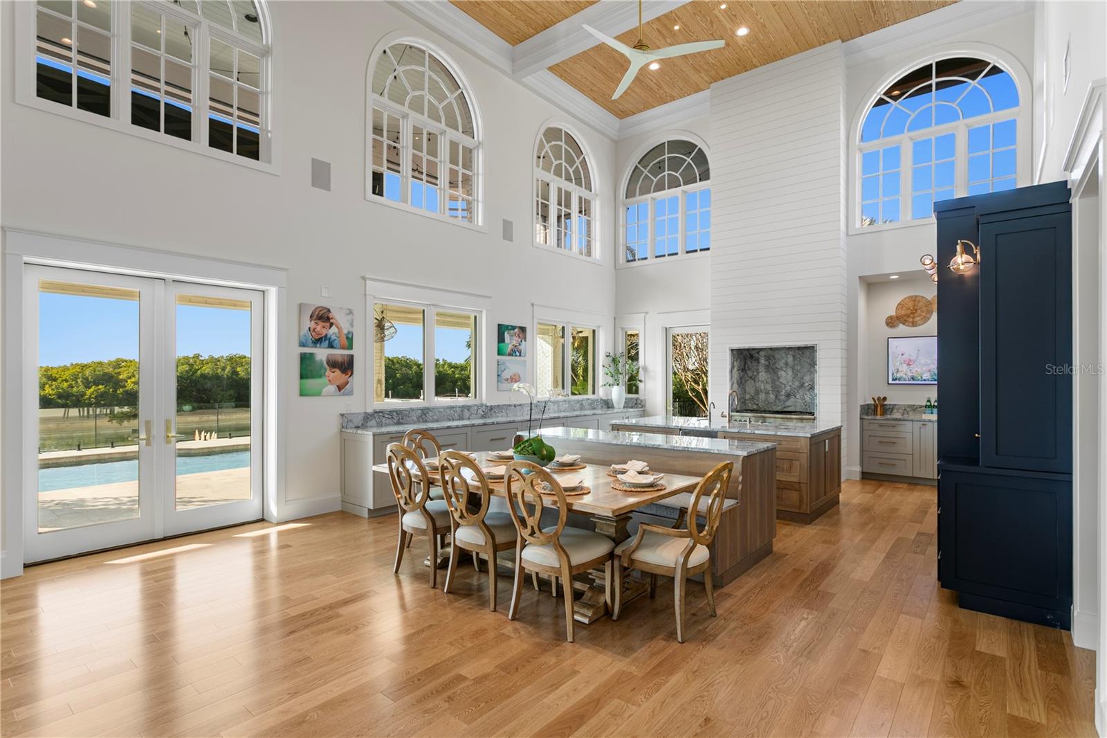 Listing photo id 10 for 7313 Pelican Island Drive