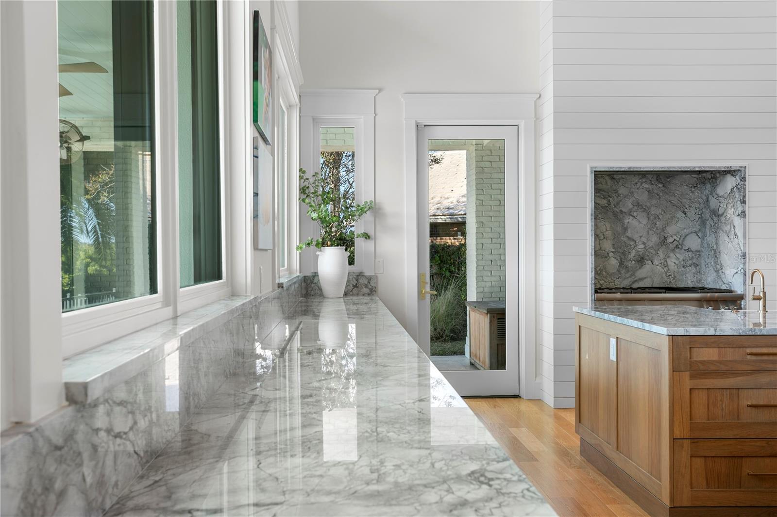 Listing photo id 16 for 7313 Pelican Island Drive