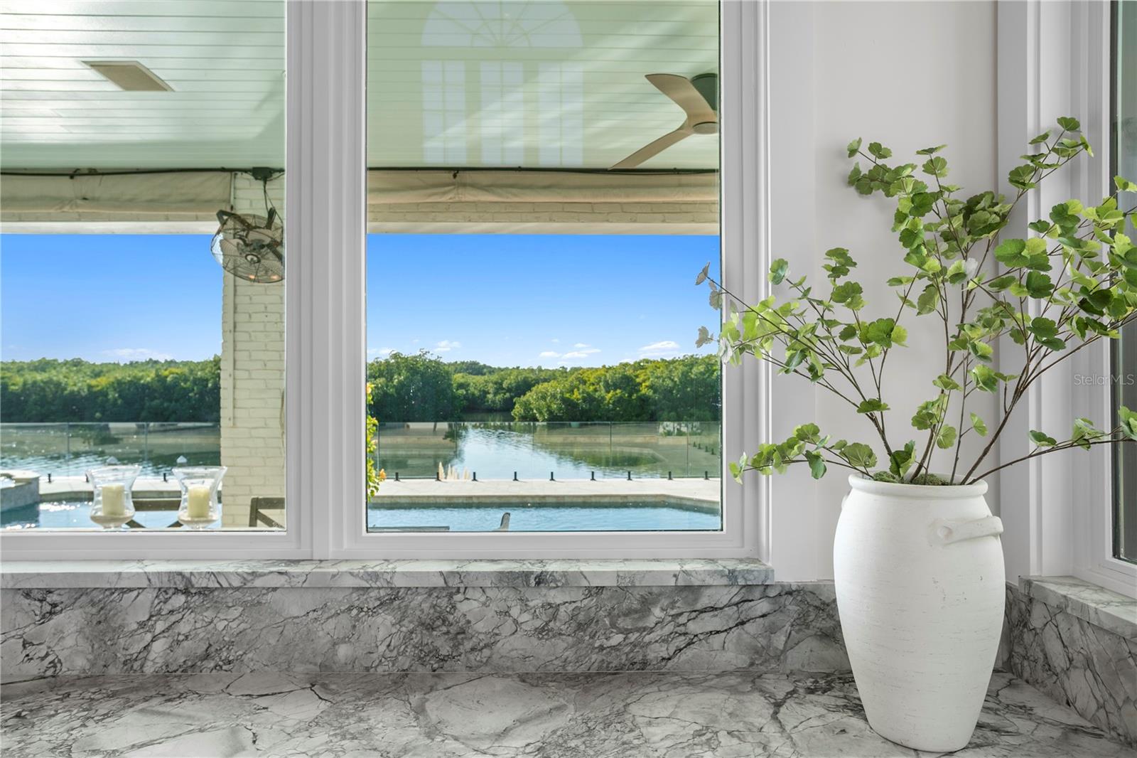 Listing photo id 18 for 7313 Pelican Island Drive