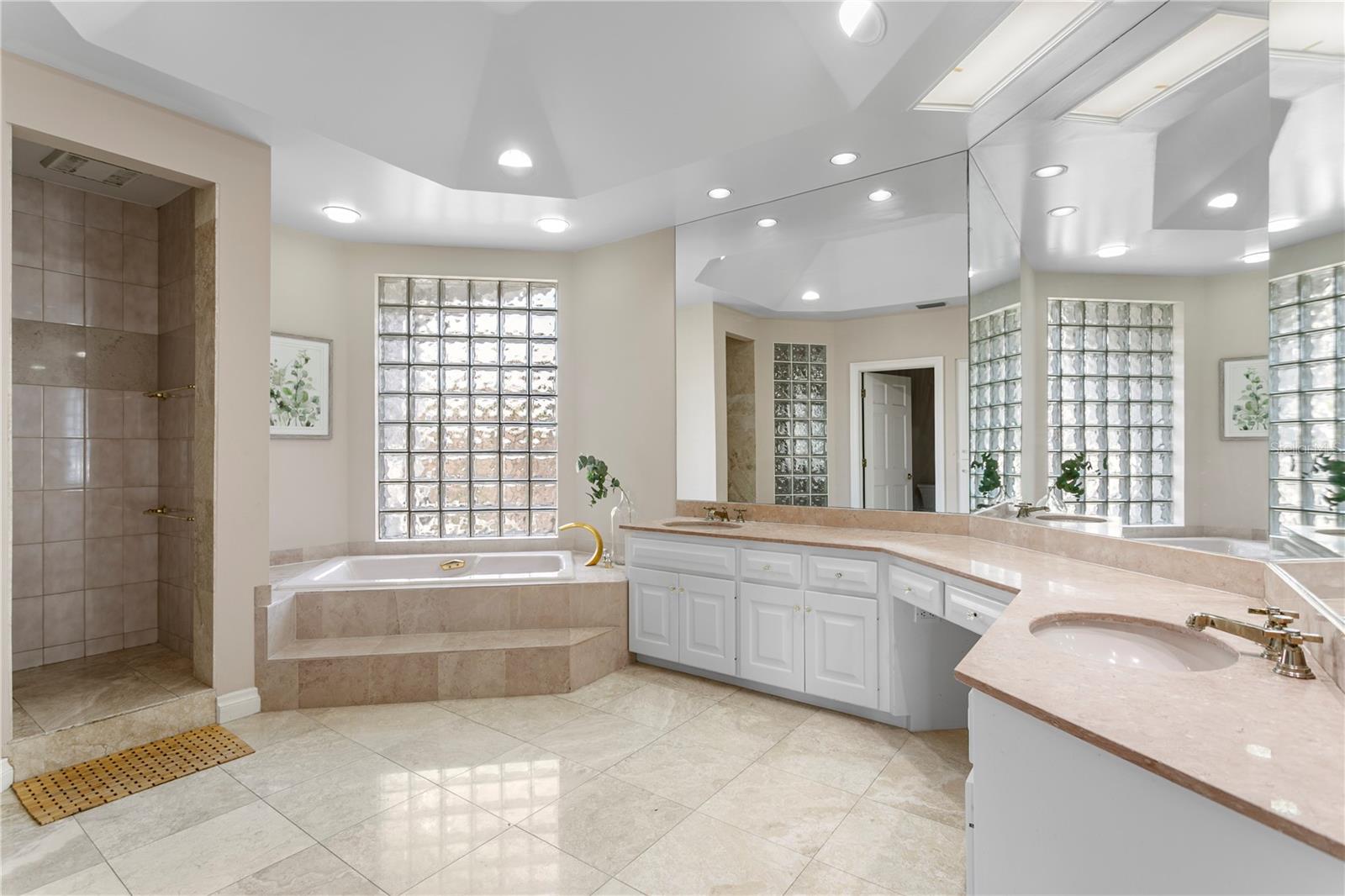 Listing photo id 31 for 7313 Pelican Island Drive