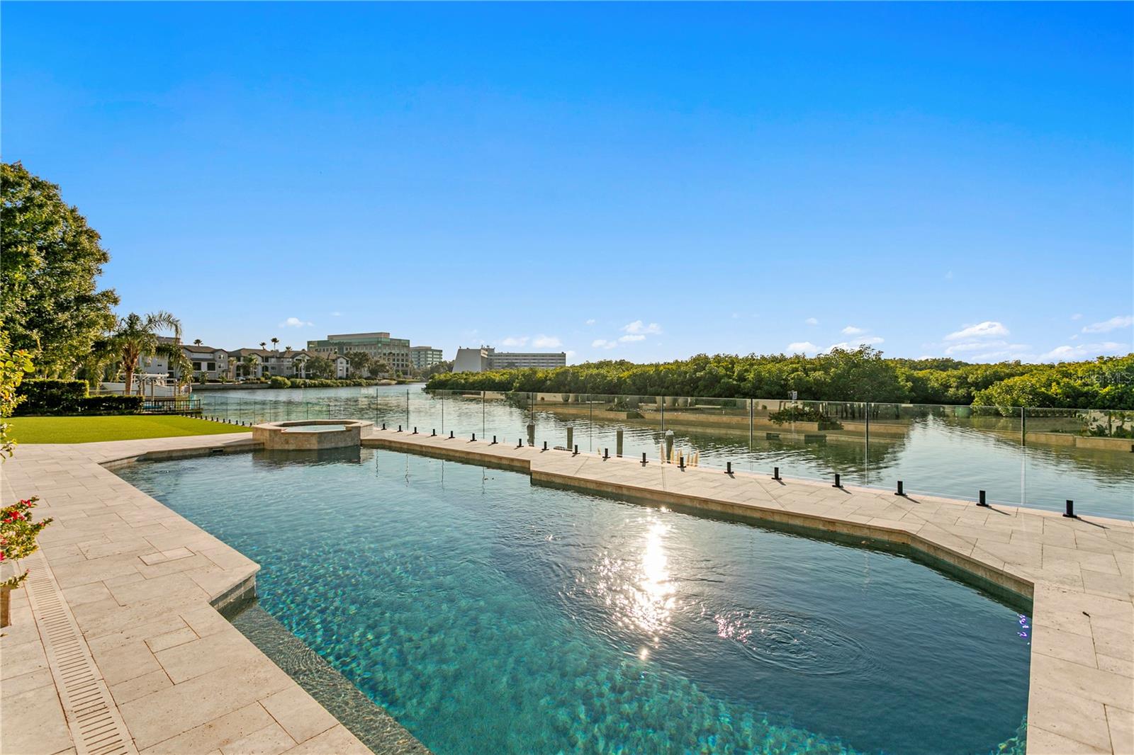 Listing photo id 40 for 7313 Pelican Island Drive