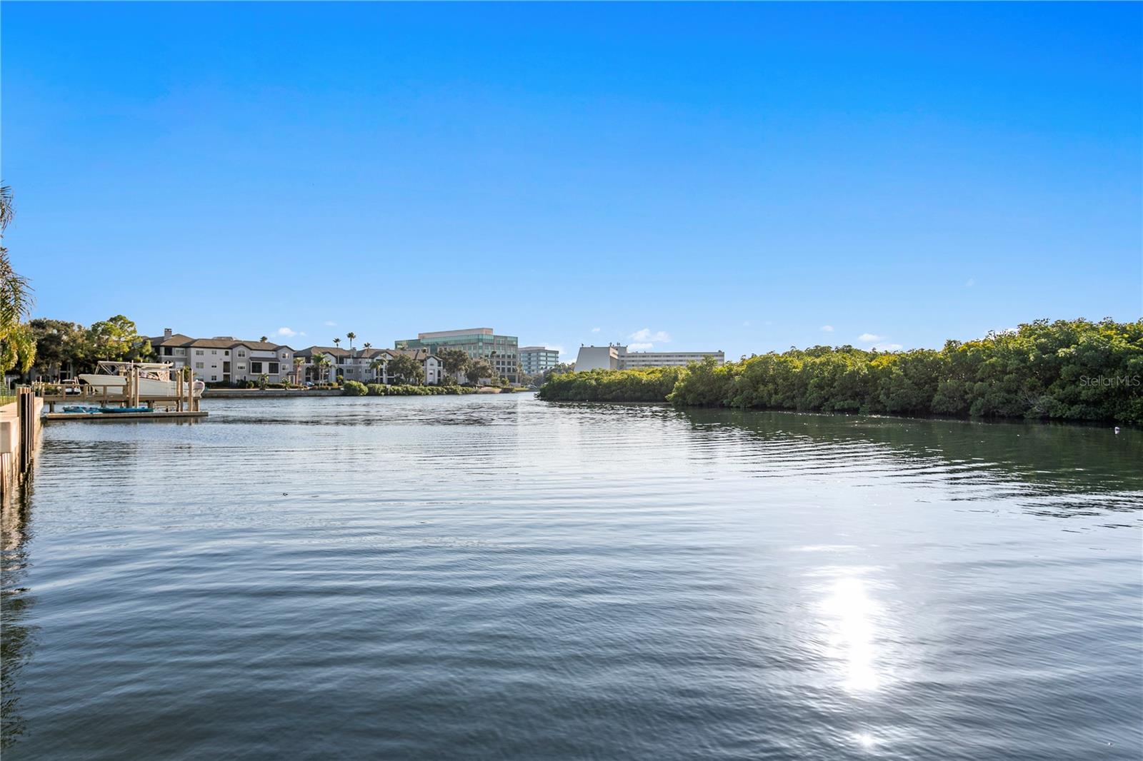 Listing photo id 73 for 7313 Pelican Island Drive