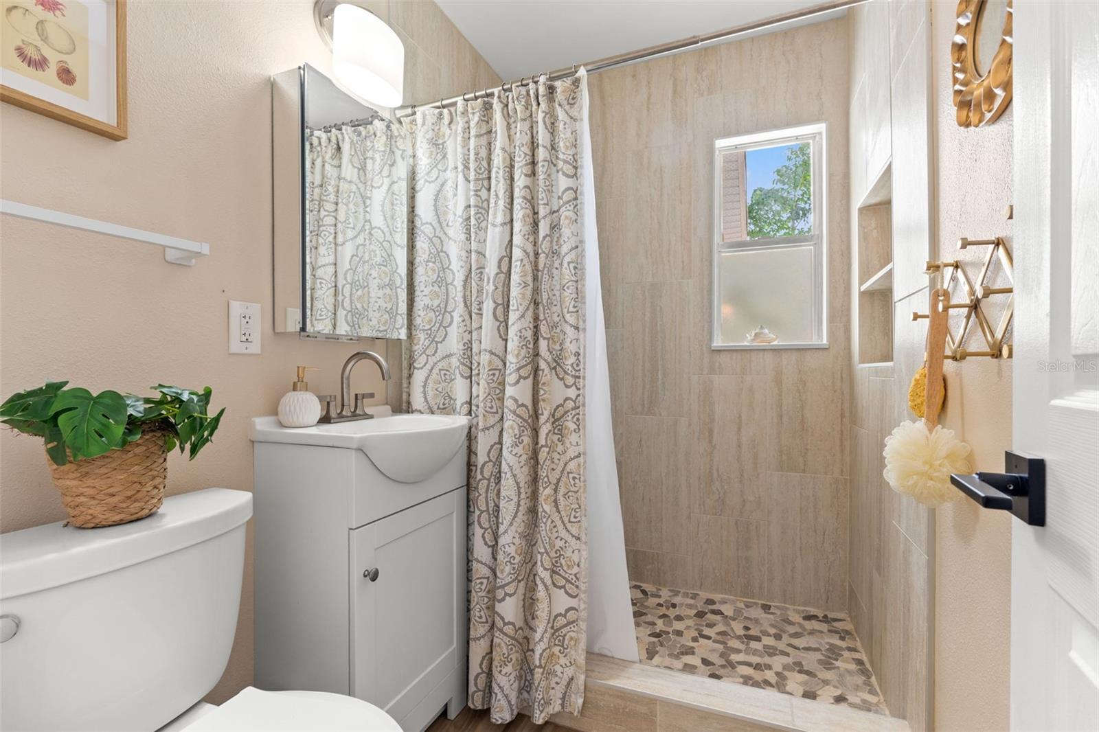 Image 27 of 57 For 2612 46th Street S