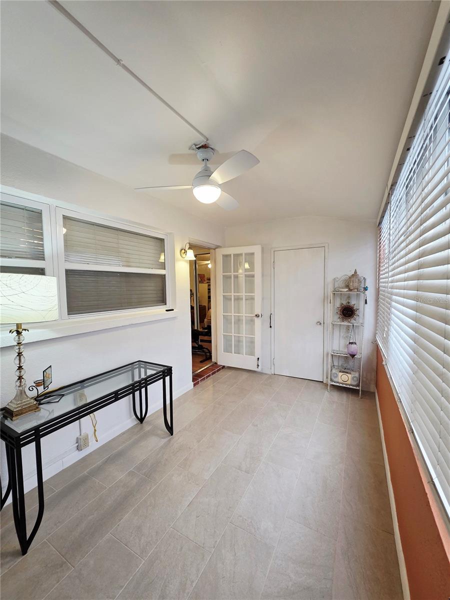 Image 11 of 17 For 5945 21st Street N 18