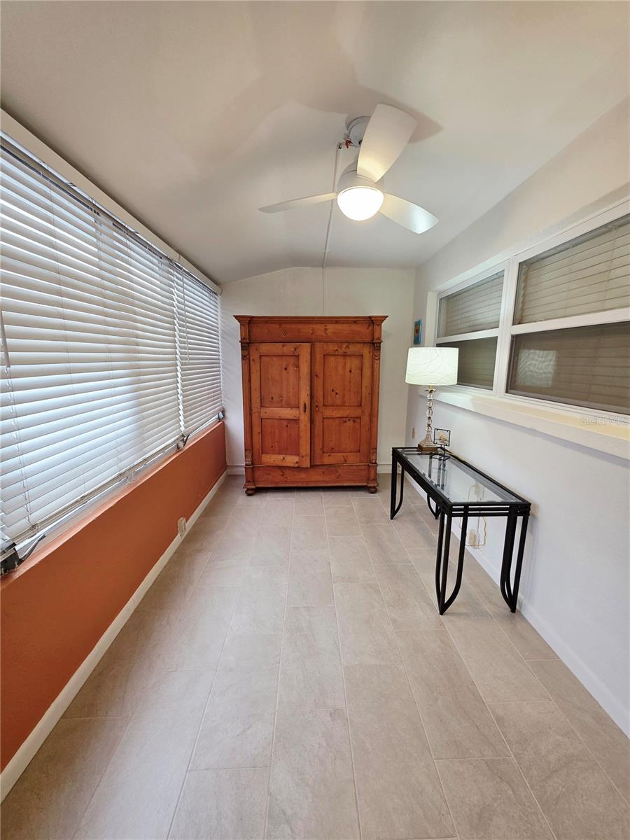 Image 12 of 17 For 5945 21st Street N 18