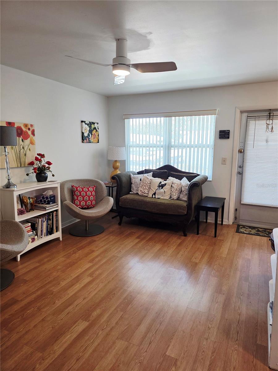 Image 5 of 17 For 5945 21st Street N 18