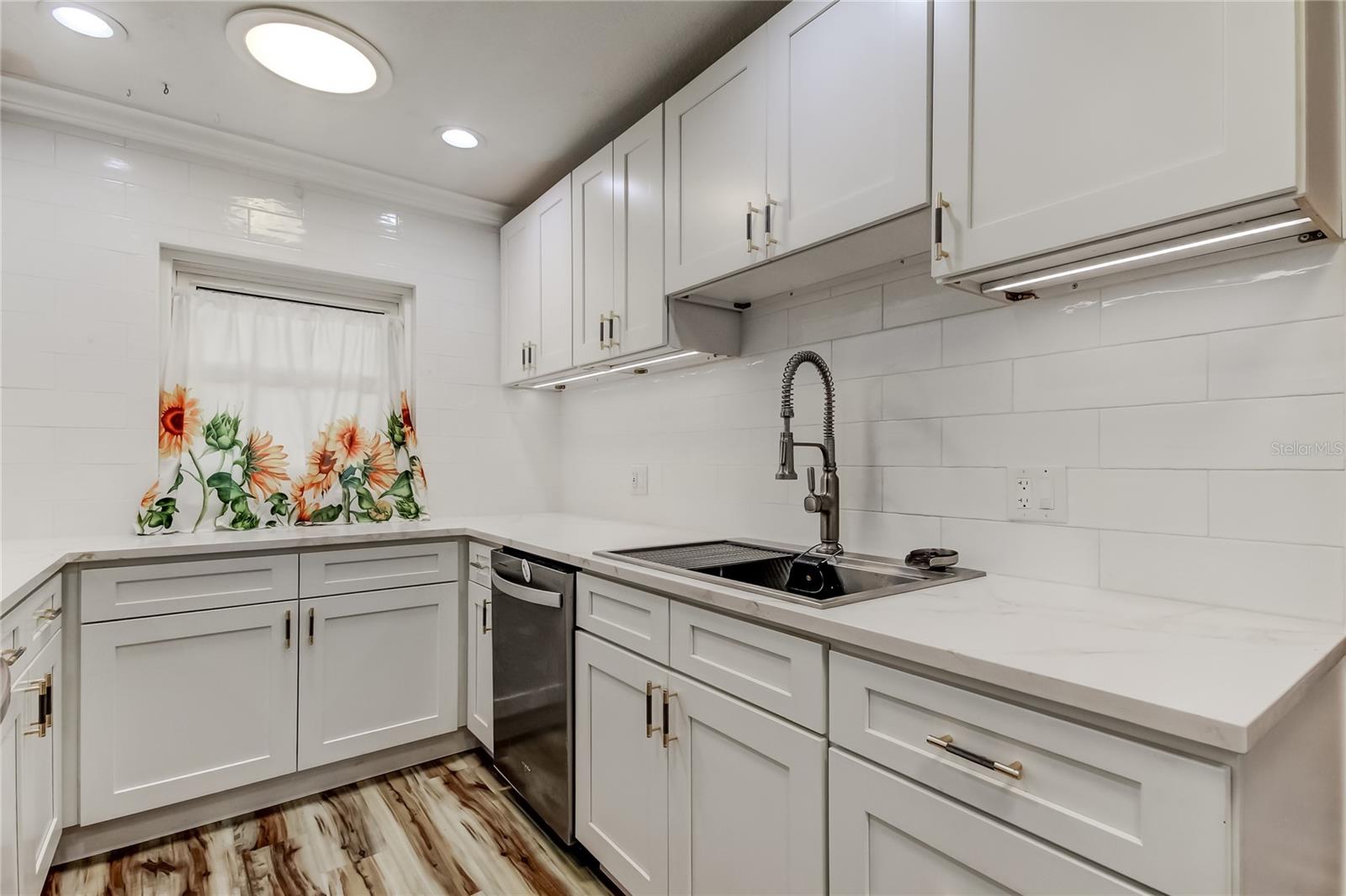 Image 29 of 68 For 1821 Driftwood Circle N