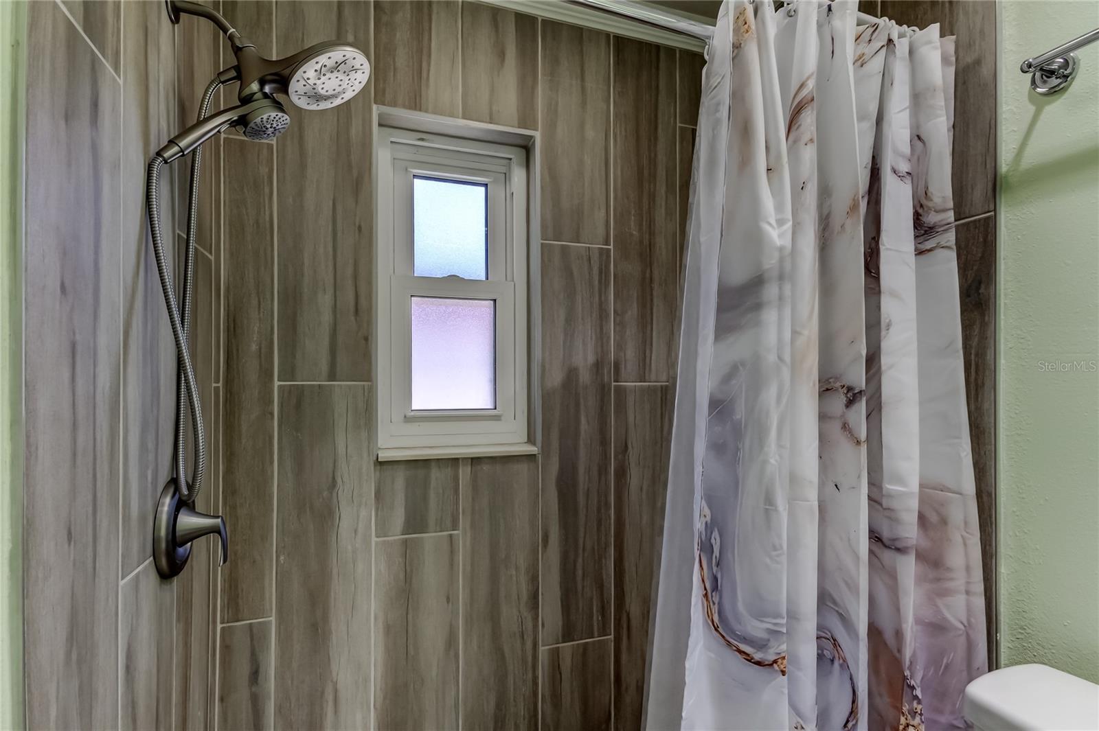 Image 54 of 68 For 1821 Driftwood Circle N