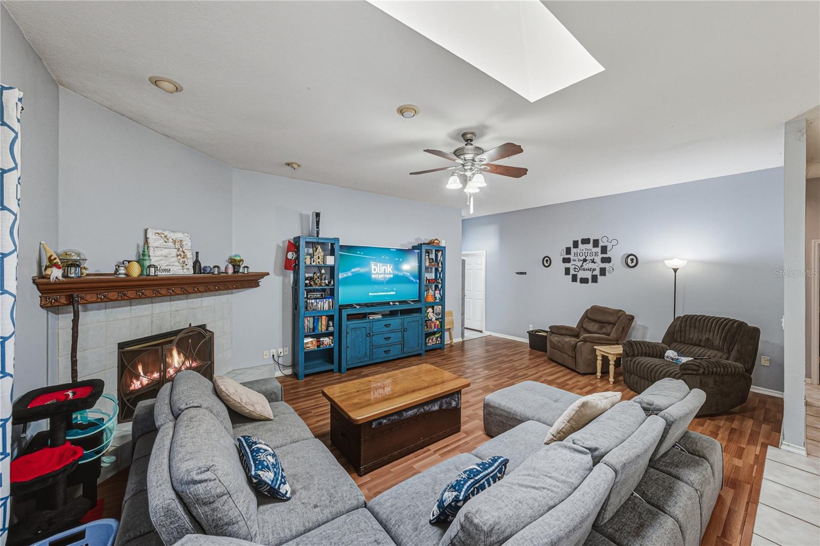 Image 19 of 59 For 3926 Meadowlark Court