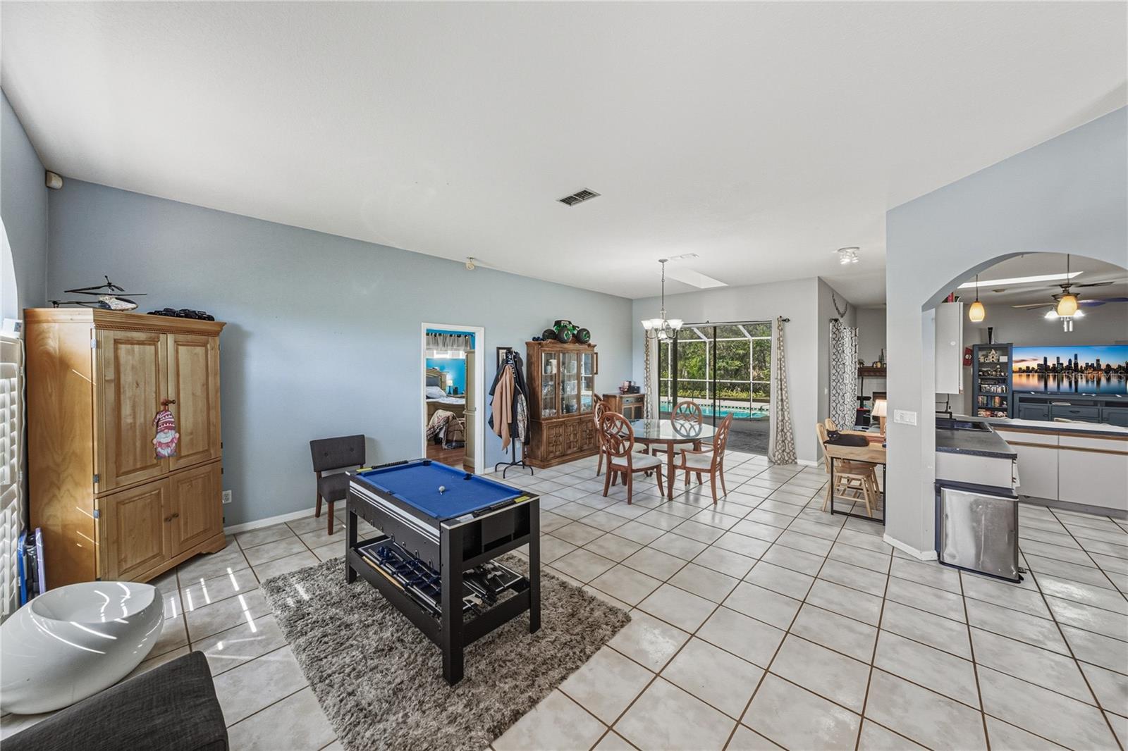 Image 8 of 59 For 3926 Meadowlark Court