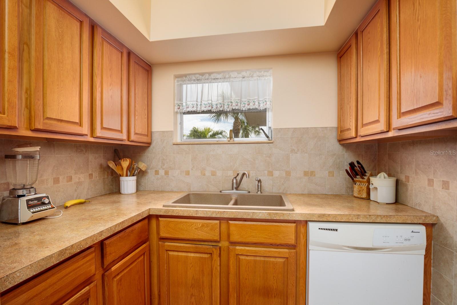 Image 21 of 43 For 6000 2nd Street E 17