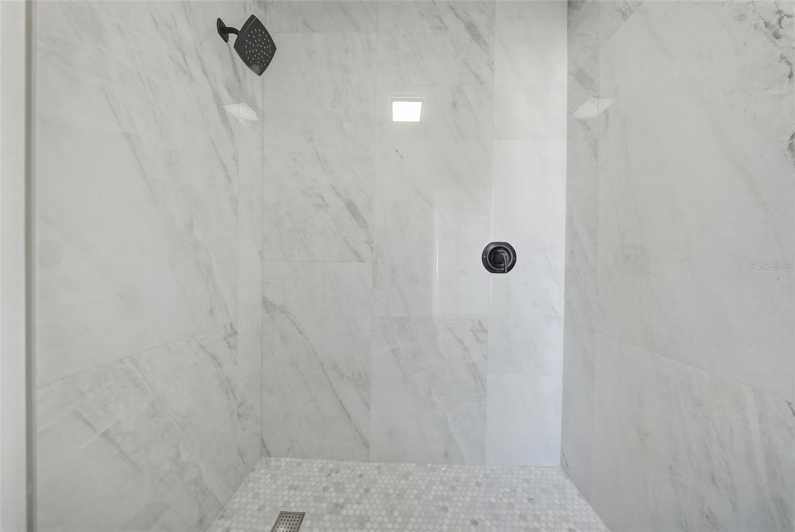 Image 17 of 26 For 2051 1st Avenue N