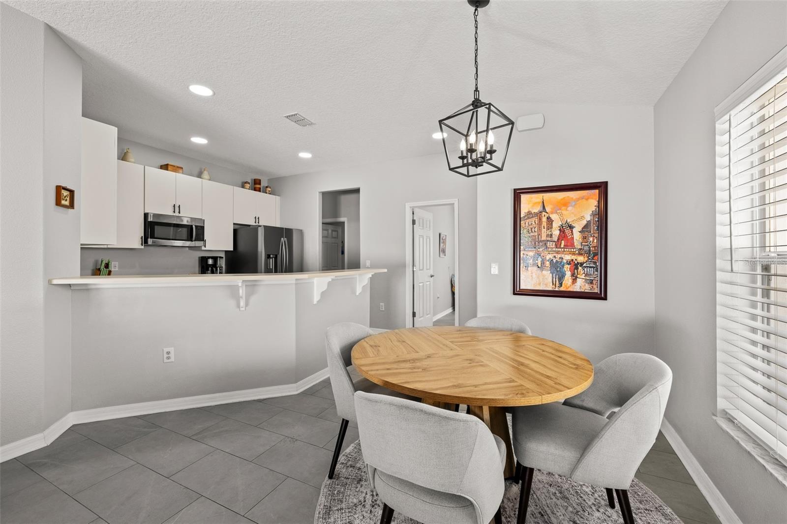 Image 5 of 42 For 8707 Corinthian Way