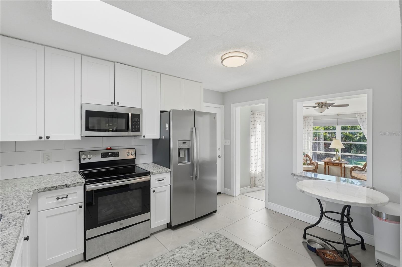 Image 7 of 23 For 2308 Fairway Avenue S