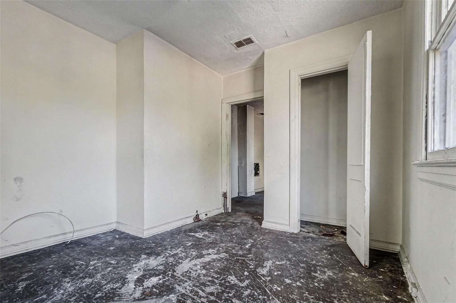 Image 12 of 12 For 3317 Laura Street