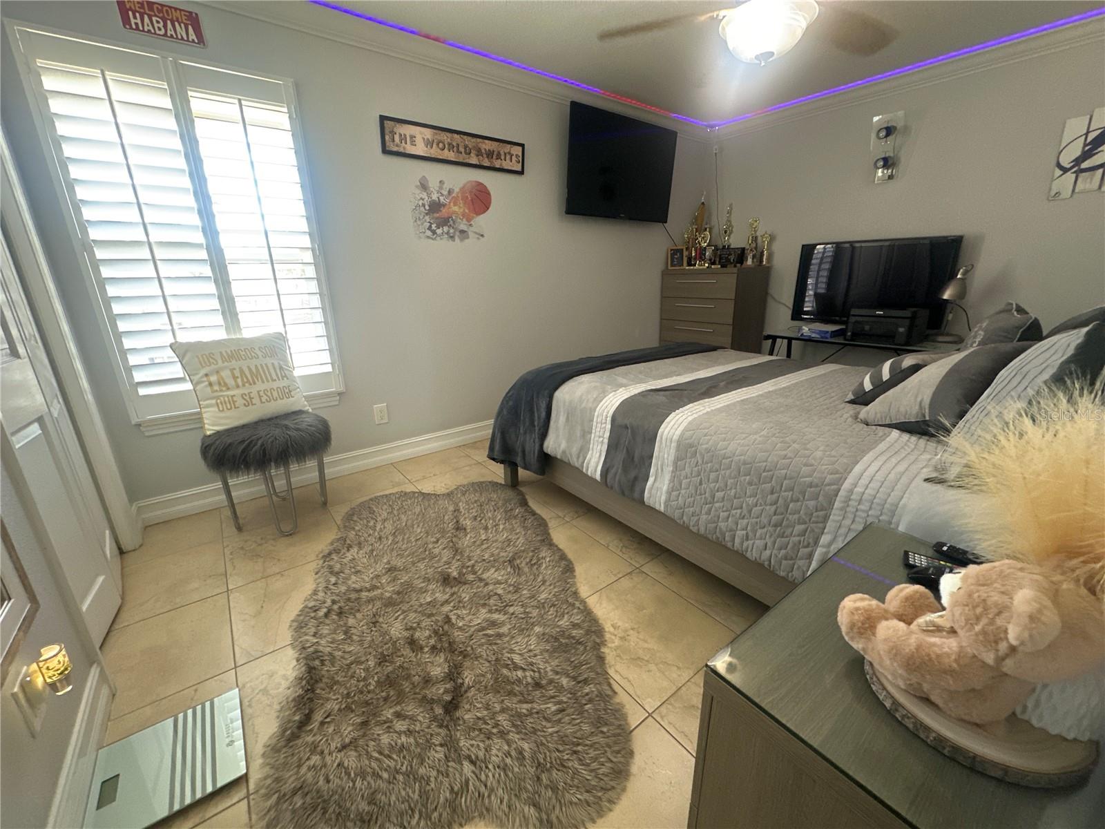 Image 21 of 39 For 7009 Salinas Court