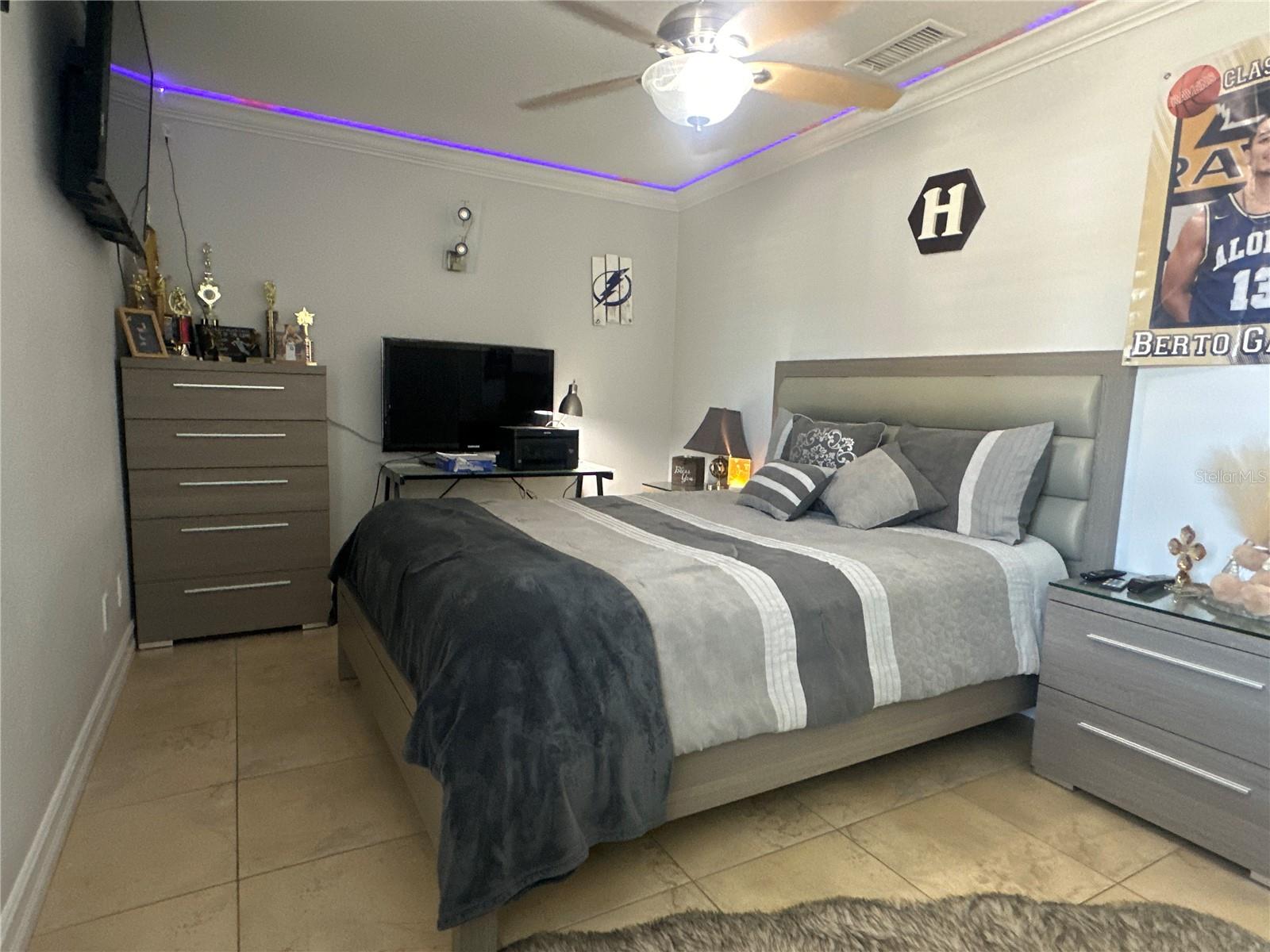 Image 22 of 39 For 7009 Salinas Court