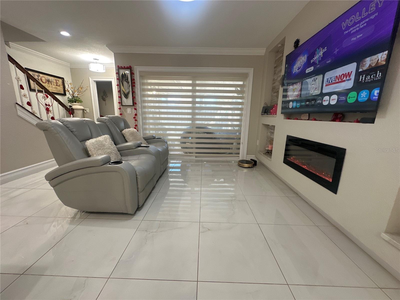 Image 4 of 39 For 7009 Salinas Court