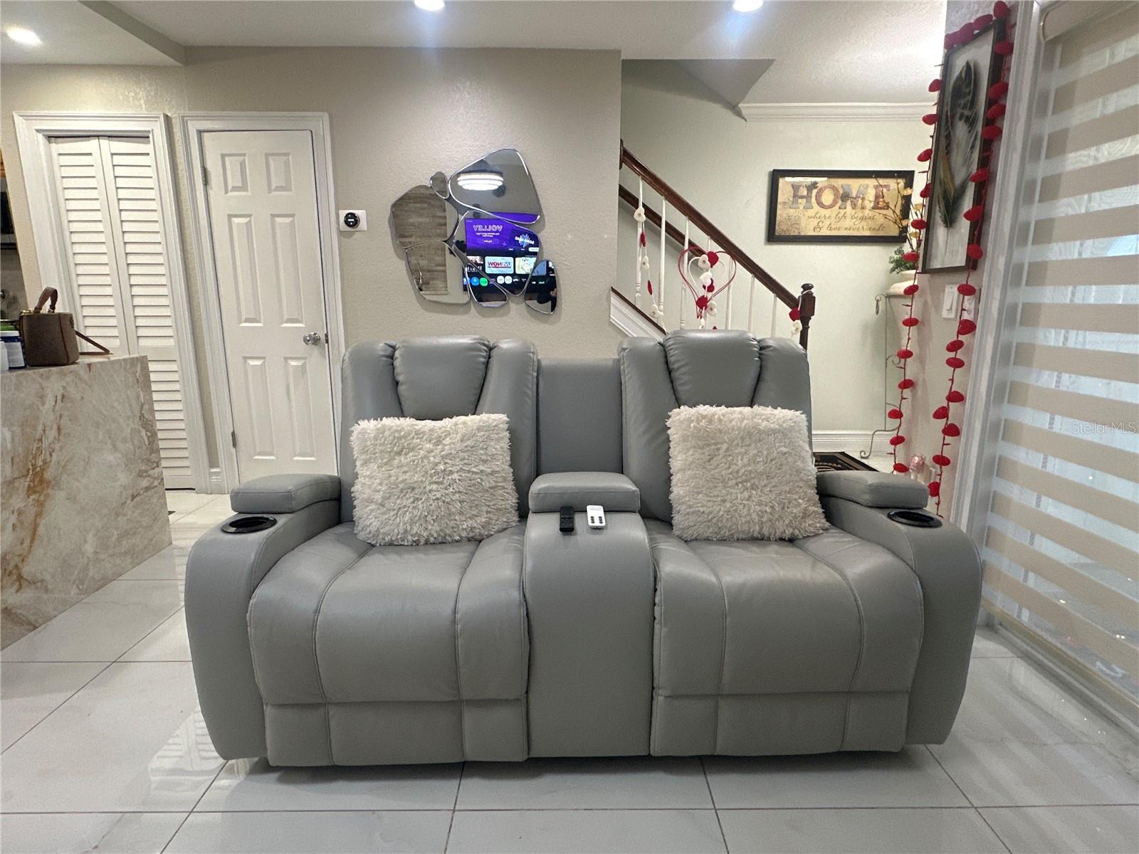 Image 8 of 39 For 7009 Salinas Court