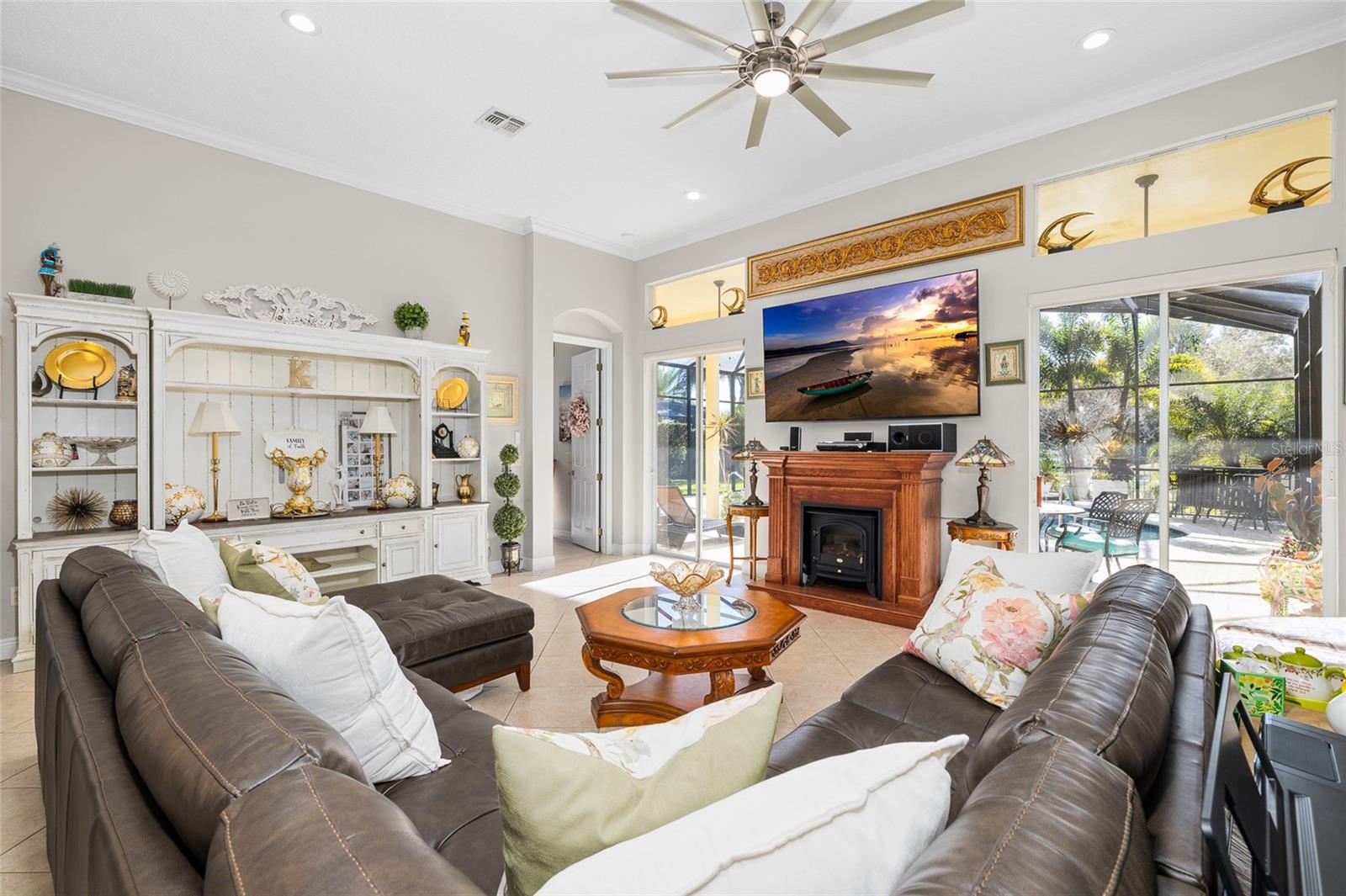 Image 12 of 46 For 5018 River Gem Avenue