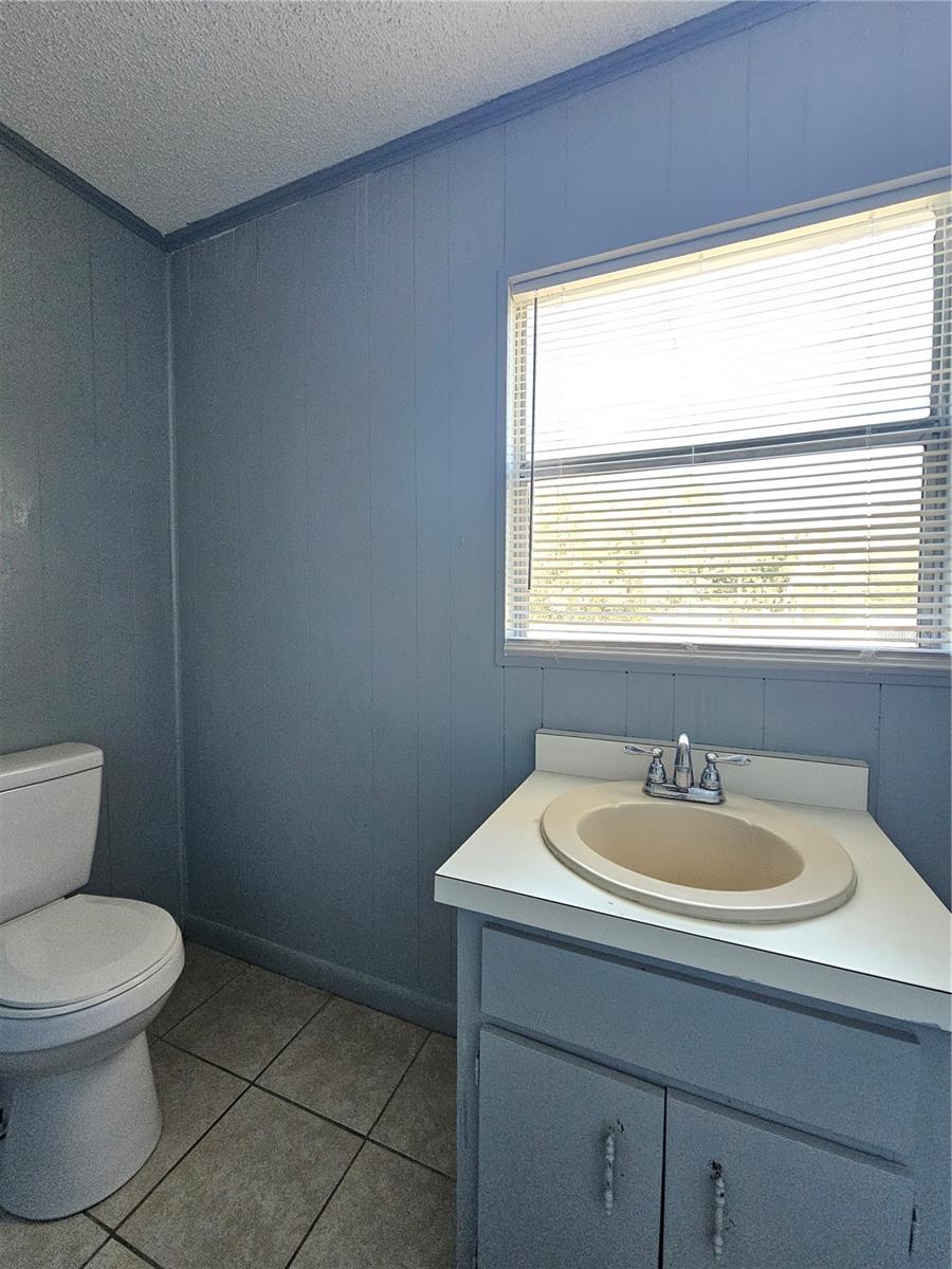 Image 18 of 23 For 945 Reynolds Road