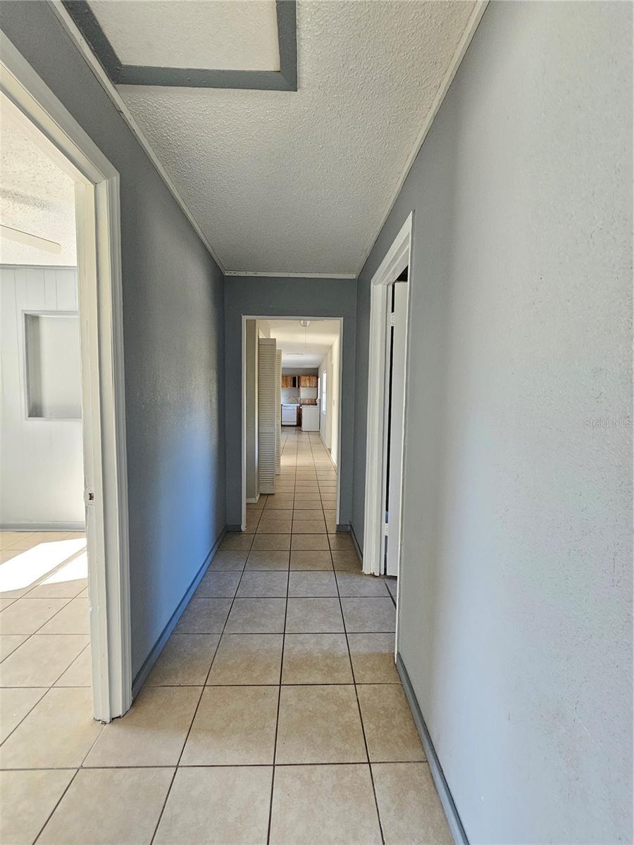 Image 6 of 23 For 945 Reynolds Road