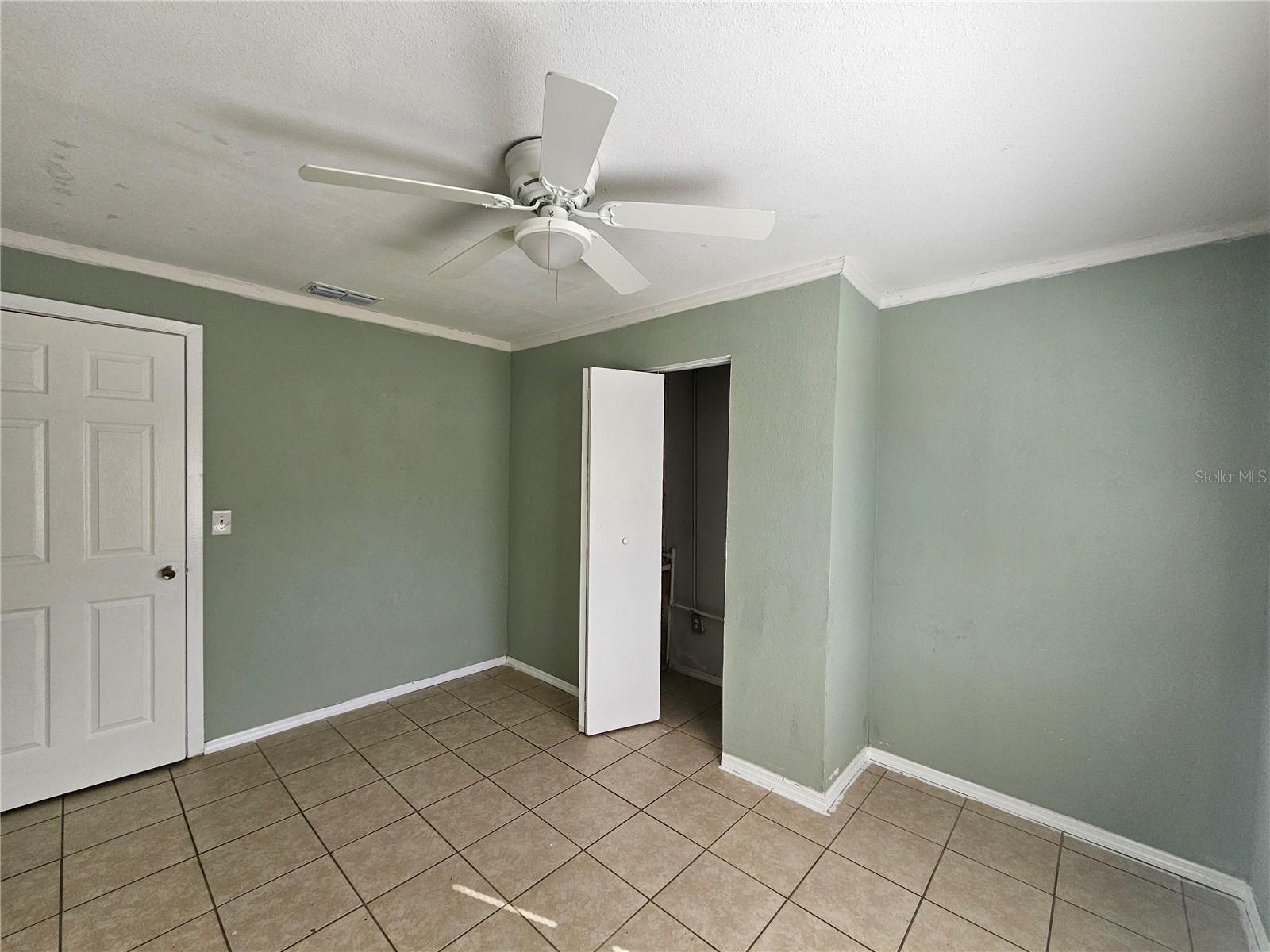 Image 8 of 23 For 945 Reynolds Road