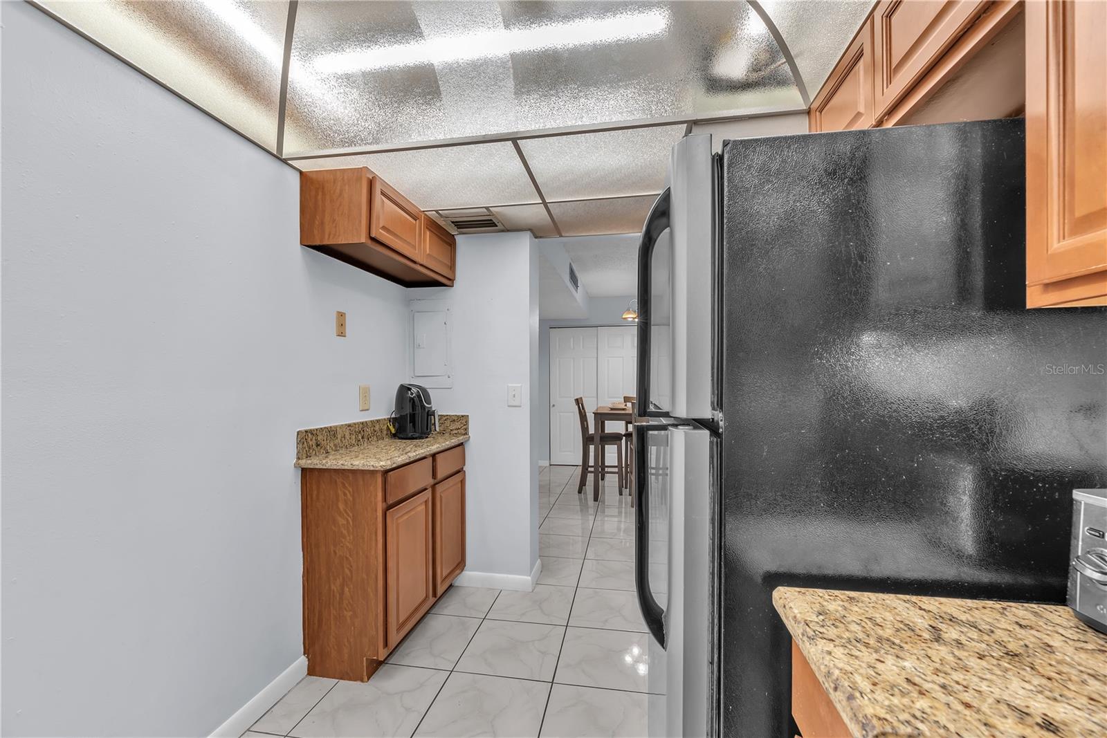 Image 8 of 22 For 801 Russell Lane 255