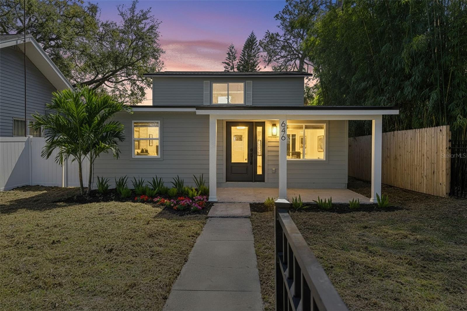 Listing photo id 45 for 646 36th Avenue N