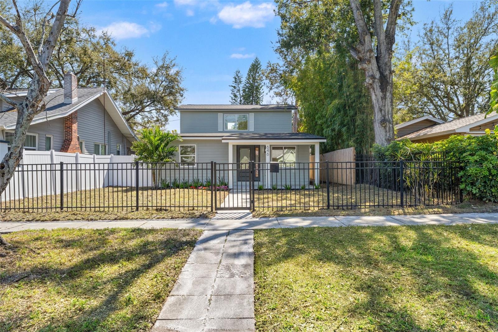 Listing photo id 50 for 646 36th Avenue N