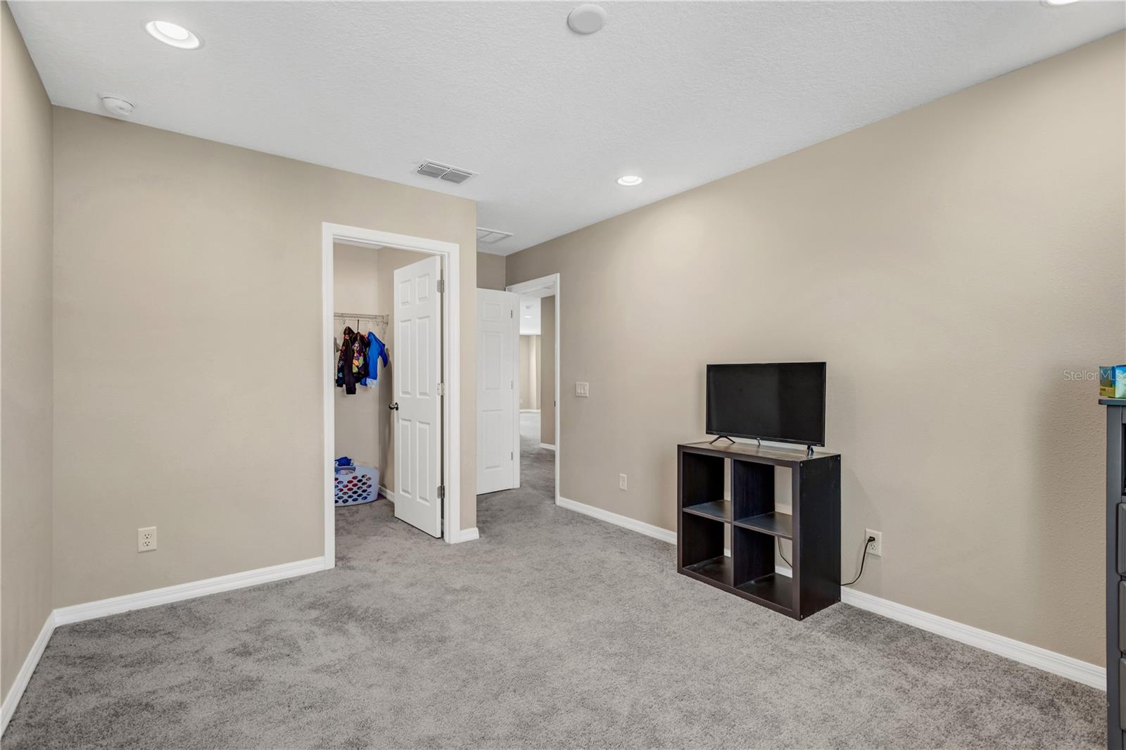 Image 33 of 47 For 3027 Autumn Rock Drive