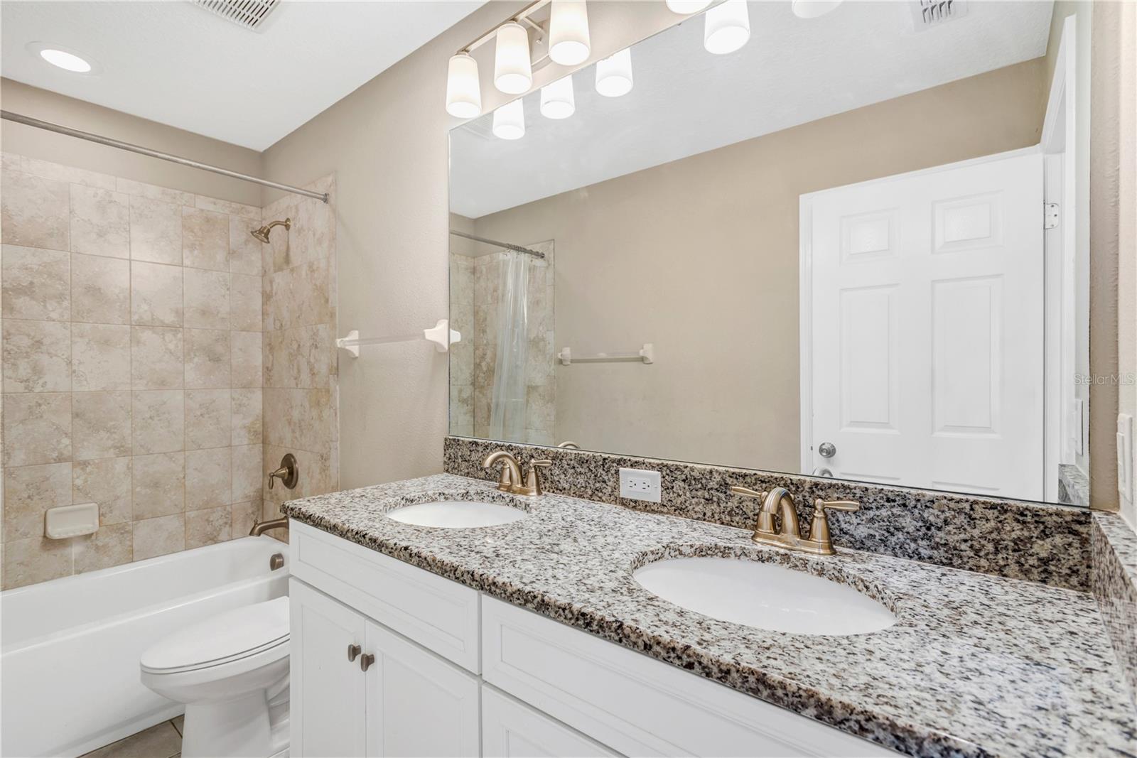 Image 34 of 47 For 3027 Autumn Rock Drive