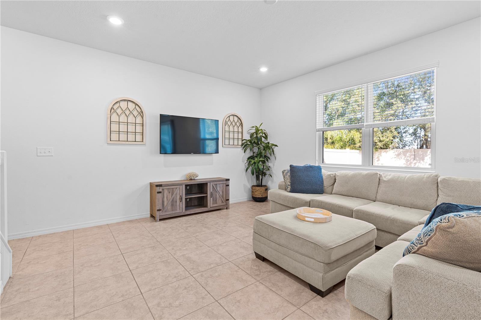 Image 34 of 66 For 7612 Sunshine Bridge Avenue