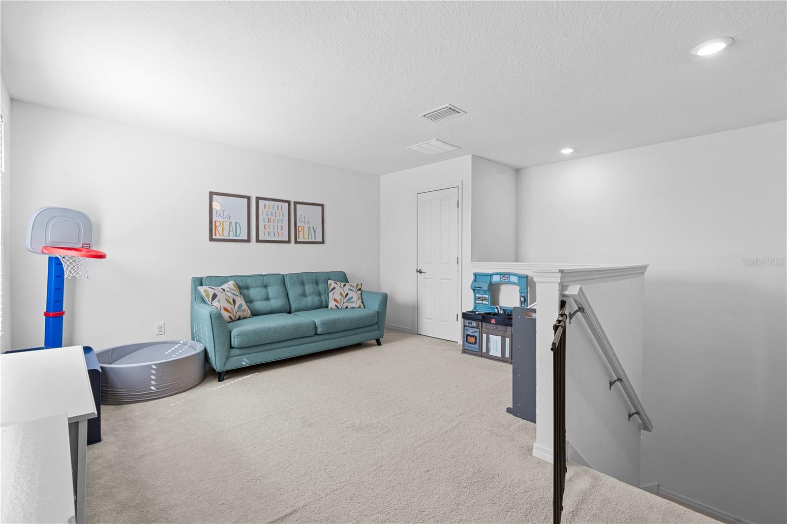 Image 47 of 66 For 7612 Sunshine Bridge Avenue