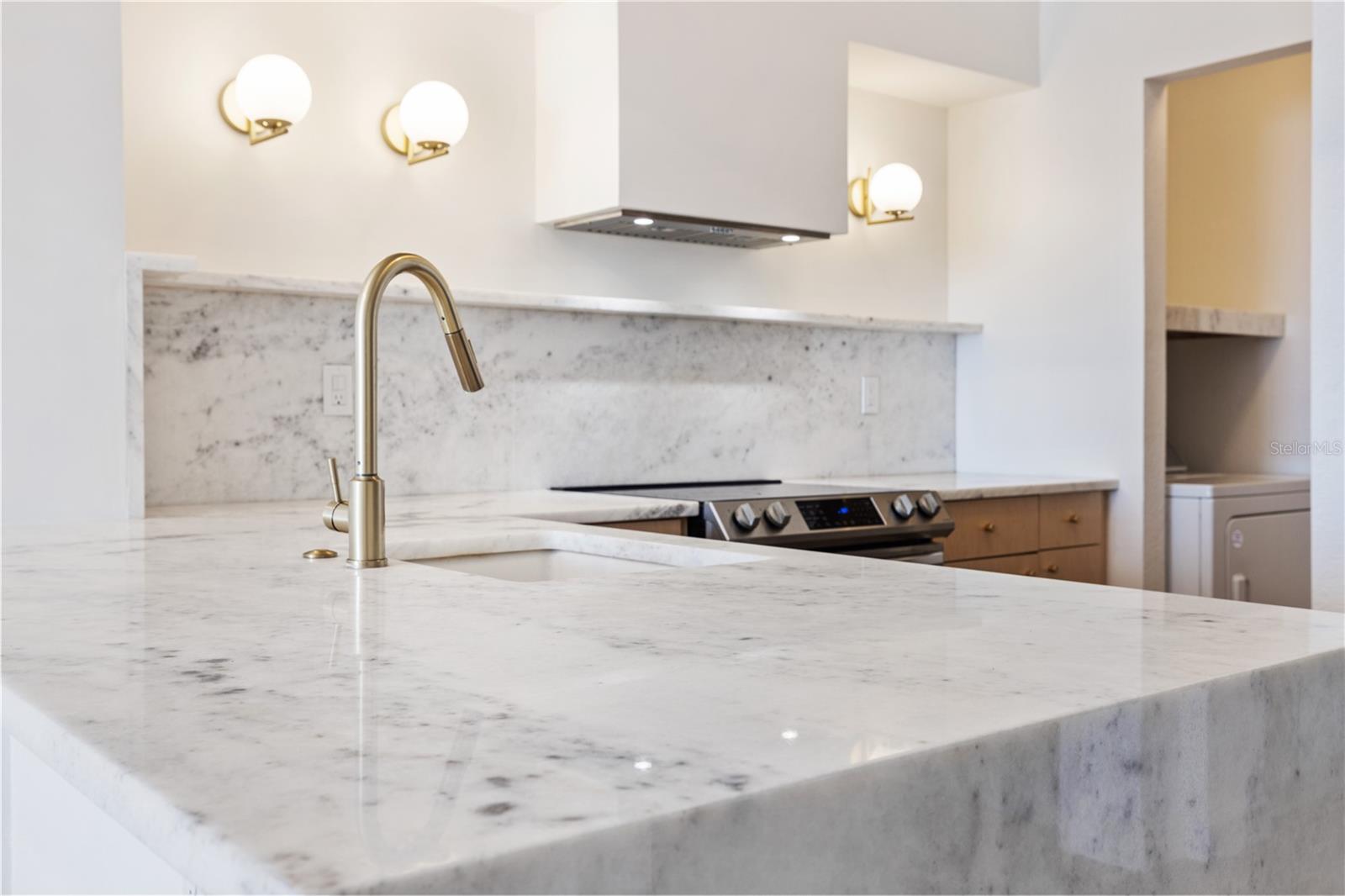 Image 3 of 15 For 100 4th Avenue S 412