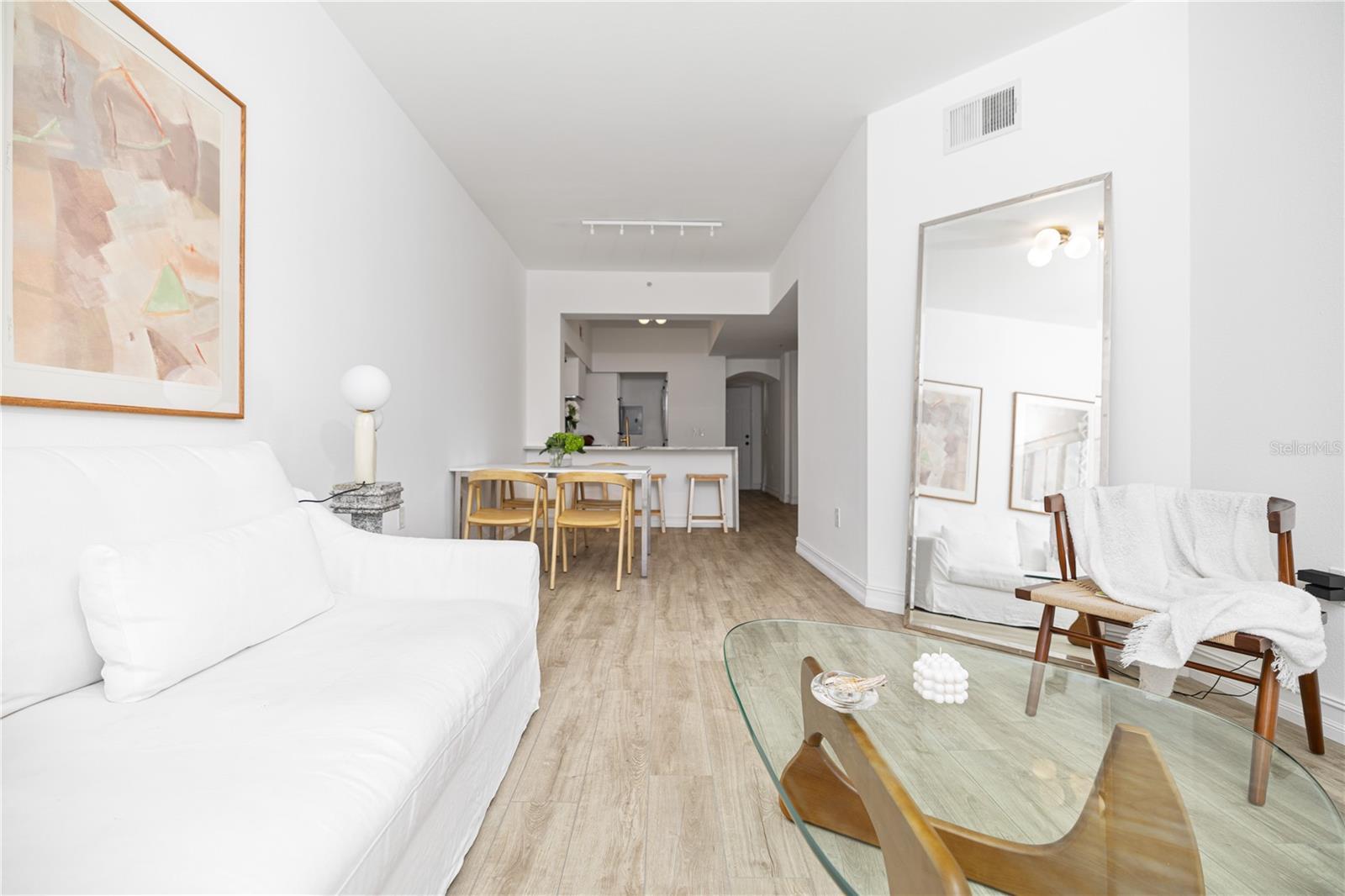 Image 7 of 15 For 100 4th Avenue S 412