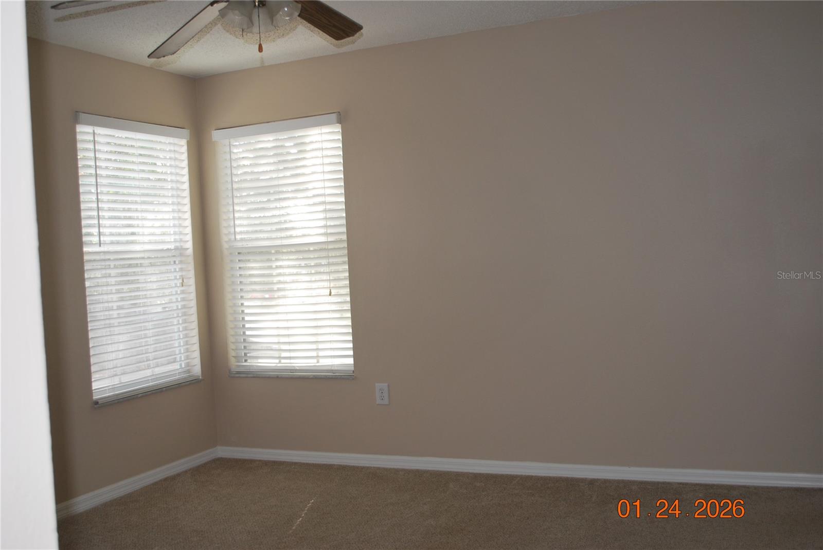 Image 13 of 22 For 909 Grand Canyon Drive