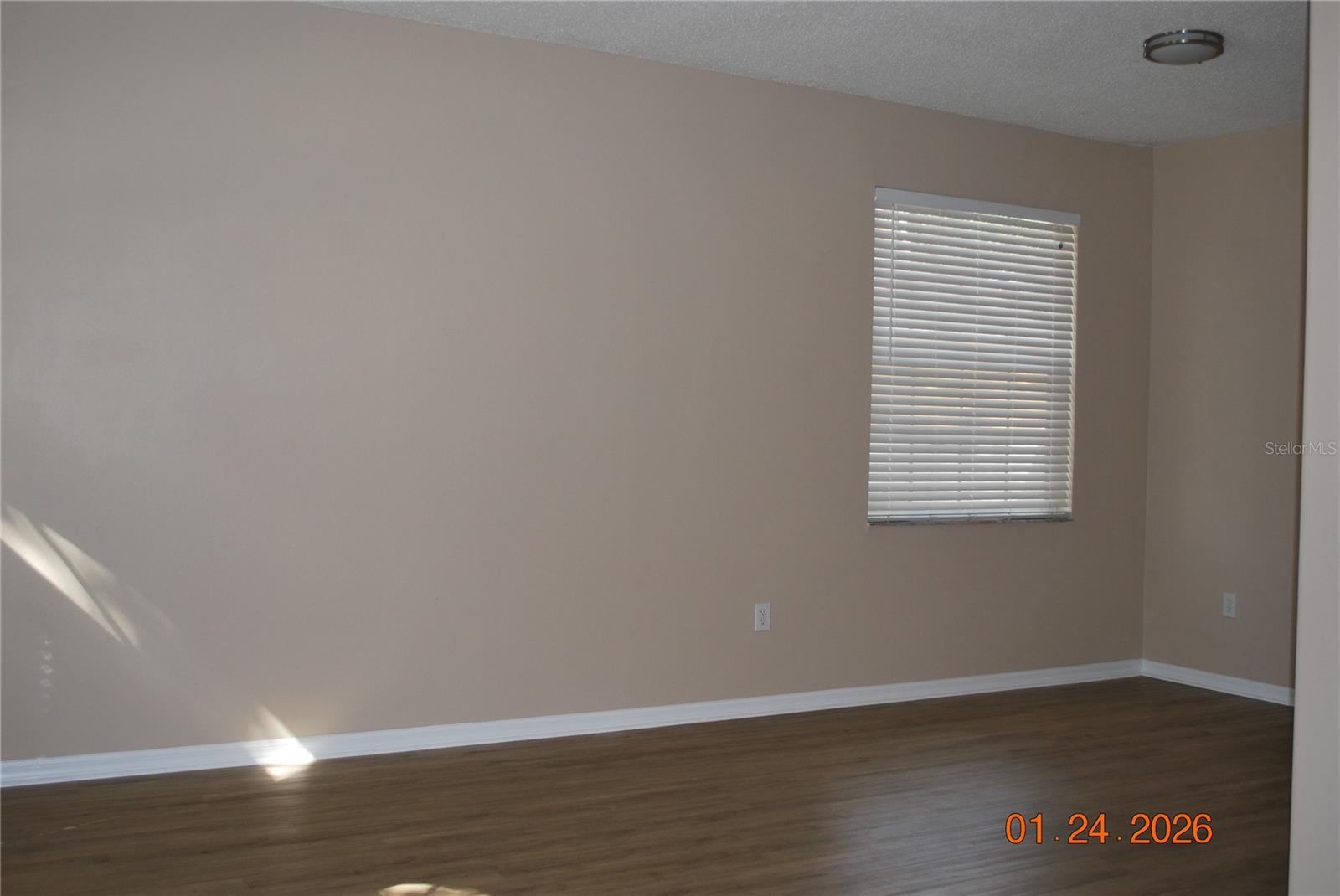 Image 4 of 22 For 909 Grand Canyon Drive