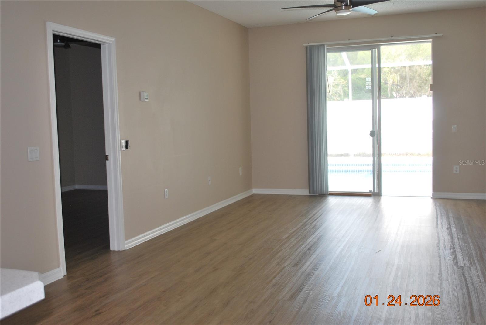 Image 7 of 22 For 909 Grand Canyon Drive