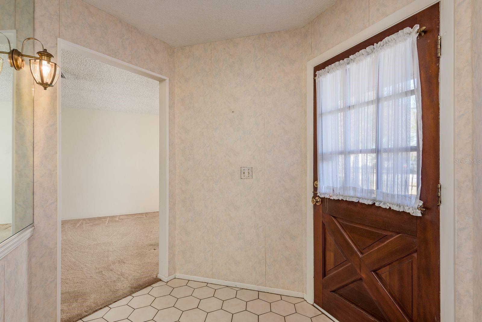 Image 3 of 34 For 1408 Garden Avenue